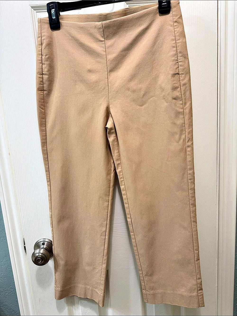Chico's Straight Leg Crops in Brown Size 2
